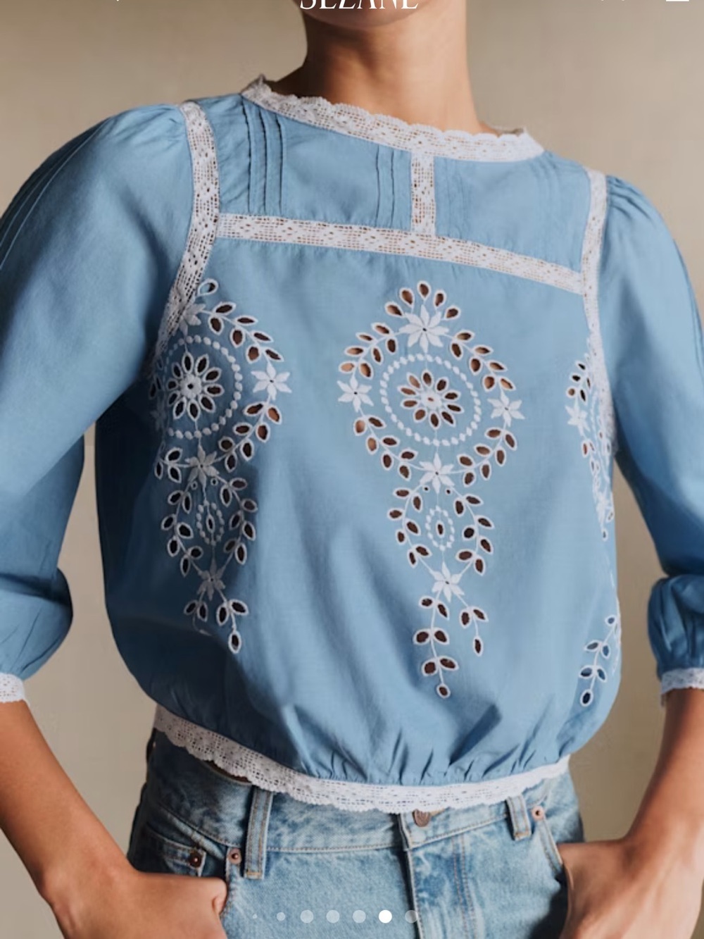 NWT SZ 10 SΓZANE ENEA ECRU CONTRASTING
EMBROIDERY CHAMBRAY BACKGROUND BLOUSEπ«π·!!